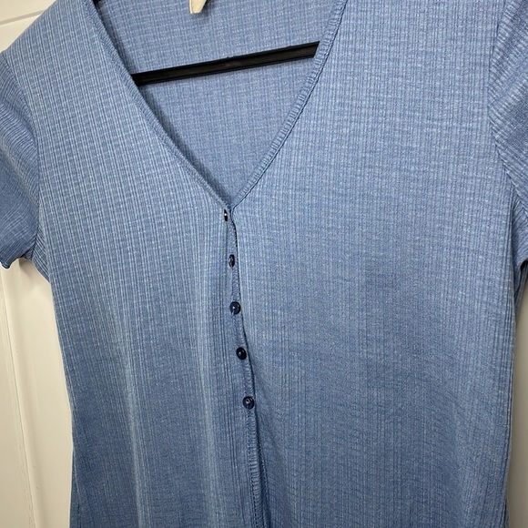 Sky and Sparrow Blue Button Down Cropped T-shirt XL - Picture 2 of 8